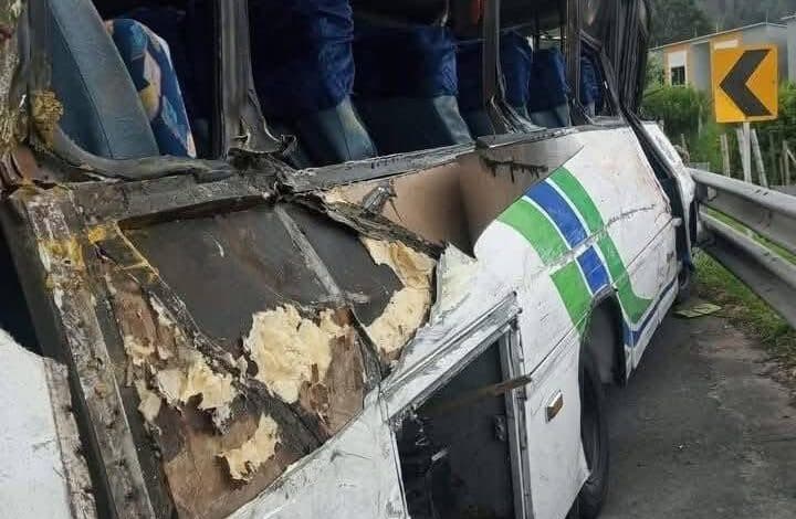 Universidad responde por accidente de tránsito
